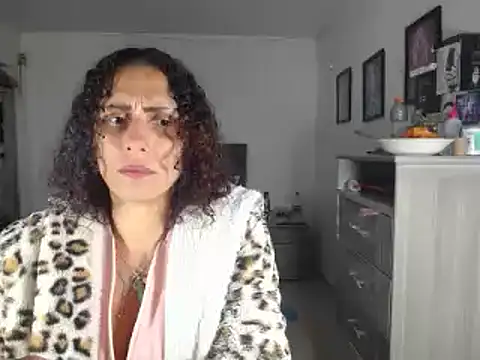 Corina hot online show from 12.29.24
