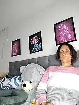 Corina hot online show from 01.25.25