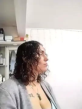 Corina hot online show from 01.27.25