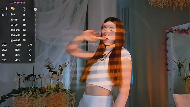 Freckle Diyana online show from 02.25.25