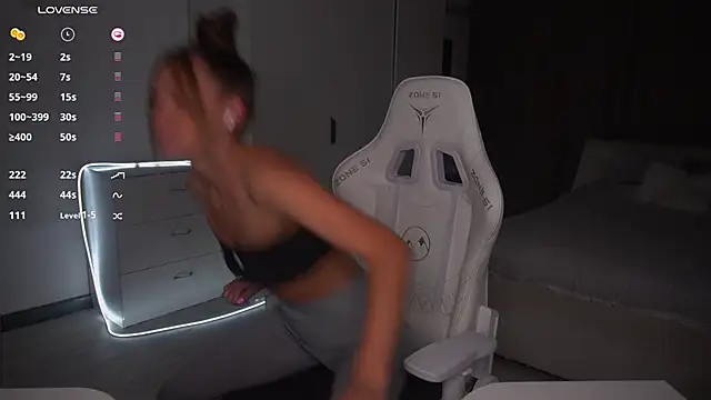 Evelinka online show from 10.08.25