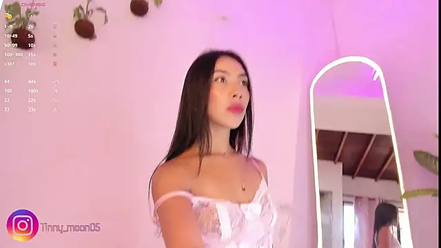 tinymoon- online show from 03.22.25