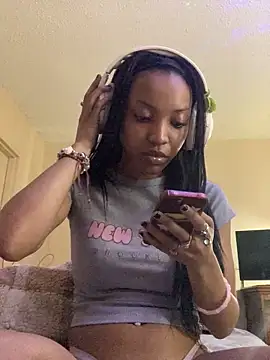 KimiAqua online show from 12.14.25