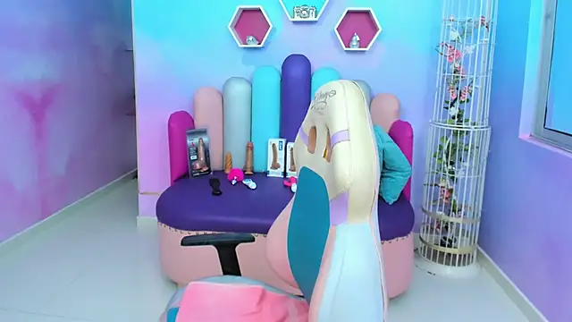 LYA SWEETX online show from 02.02.25