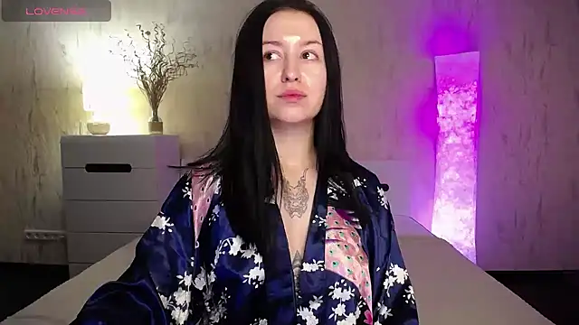 VioletCatt online show from 12.13.24