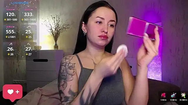 VioletCatt online show from 12.13.24
