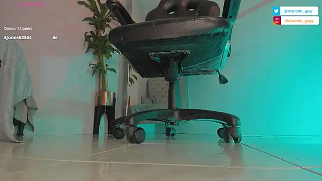 charlotte  grey online show from 11.03.25