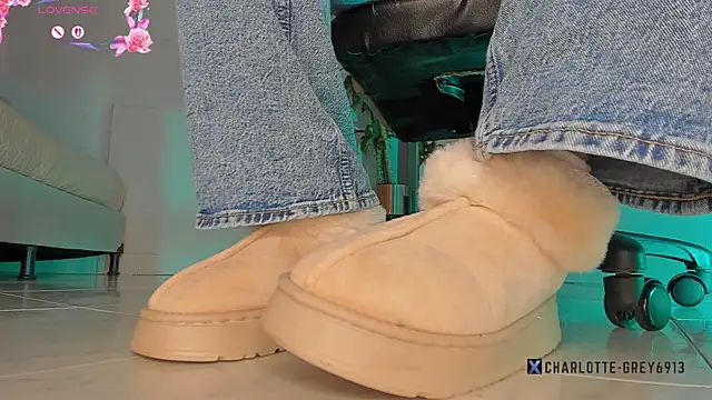 charlotte  grey online show from 11.27.25