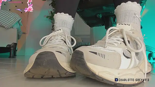 charlotte  grey online show from 02.17.26