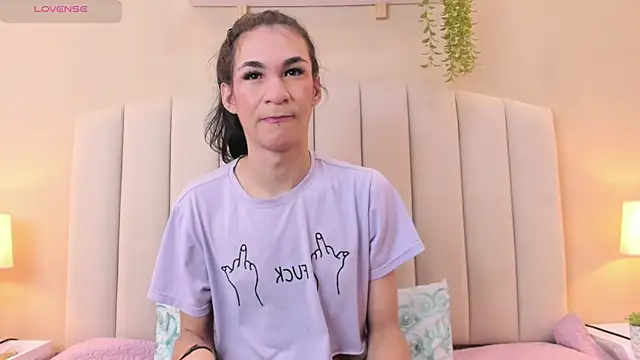 Mia thompson 19 online show from 01.15.26