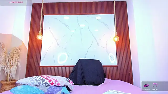 Mia thompson 19 online show from 03.22.26