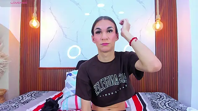 Mia thompson 19 online show from 03.25.26