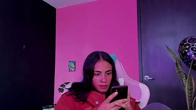Snapshot of Juanadearco5 chatting on 03.21.25 Juanadearco5 online show from 03.21.25