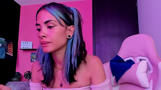 Juanadearco5 online show from 09.24.25