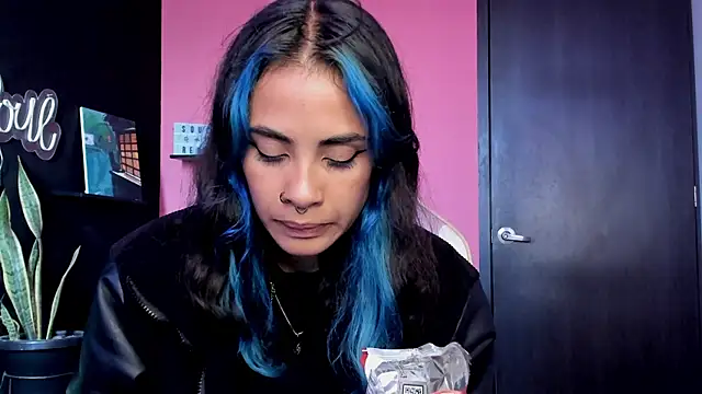 Juanadearco5 online show from 09.30.25