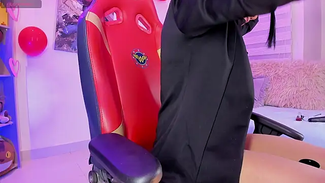 madelyn rose  online show from 02.12.25