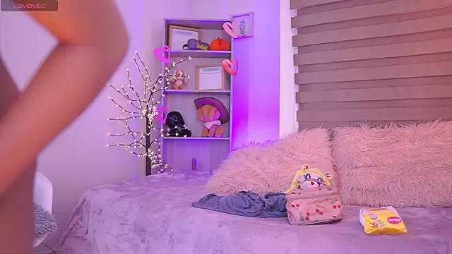 madelyn rose  online show from 09.11.25