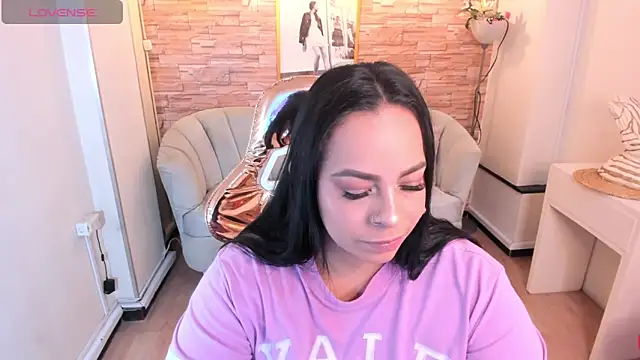 Snapshot of jimena_1b chatting on 12.27.24 jimena 1b online show from 12.27.24