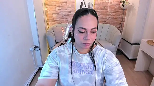Snapshot of jimena_1b chatting on 02.01.25 jimena 1b online show from 02.01.25