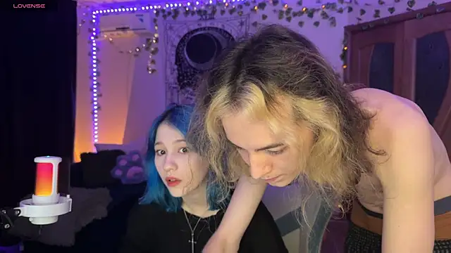 Snapshot of Traharaa chatting on 02.28.25 Traharaa online show from 02.28.25