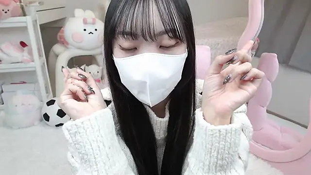 momo room online show from 12.29.24