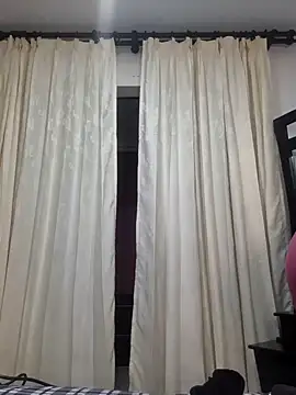 Snapshot of viollett_28 chatting on 12.21.24 viollett 28 online show from 12.21.24