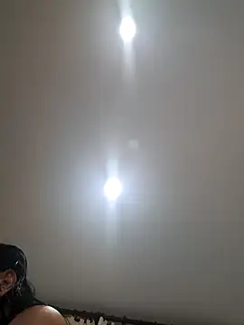 Snapshot of viollett_28 chatting on 01.29.25 viollett 28 online show from 01.29.25