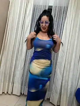 Snapshot of viollett_28 chatting on 10.04.25 viollett 28 online show from 10.04.25