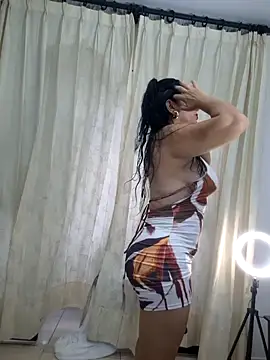 Snapshot of viollett_28 chatting on 10.10.25 viollett 28 online show from 10.10.25