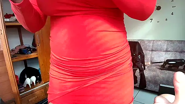 Majo Soussa online show from 10.18.25