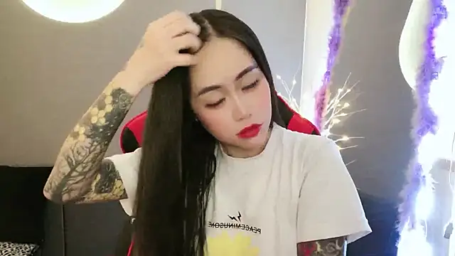 Snapshot of witch-39 chatting on 01.08.25 witch-39 online show from 01.08.25