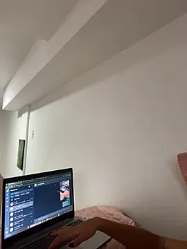 Pinkhotbaby online show from 02.11.25