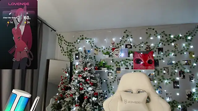 Snapshot of Meow_babe chatting on 12.21.24 Meow babe online show from 12.21.24