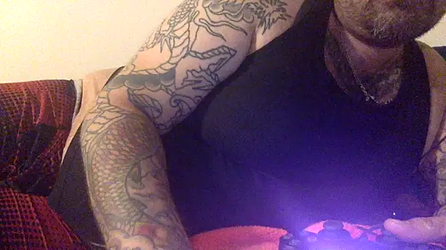 Snapshot of chubbycloudybottom chatting on 10.30.25 chubbycloudybottom online show from 10.30.25