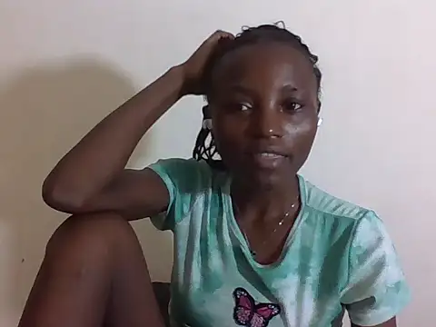 SexyNeedle22 online show from 09.15.25