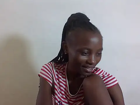 SexyNeedle22 online show from 11.22.25