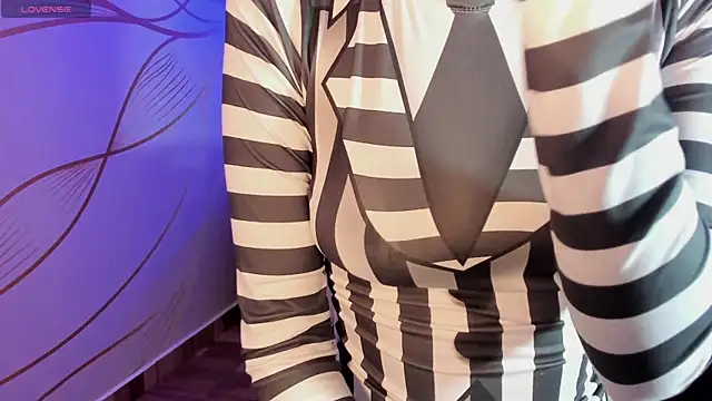 Snapshot of IamNayuta chatting on 01.27.25 IamNayuta online show from 01.27.25