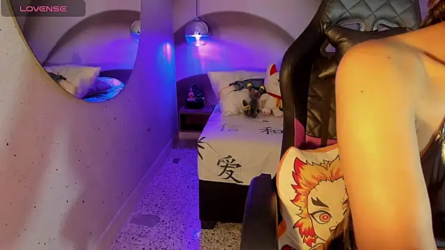 Snapshot of IamNayuta chatting on 09.08.25 IamNayuta online show from 09.08.25