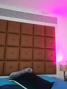 ELLA KELLY online show from 10.28.25