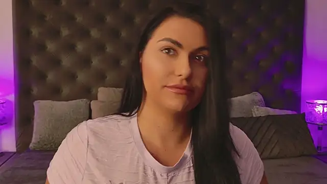 Snapshot of KrisNoir chatting on 09.20.25 KrisNoir online show from 09.20.25