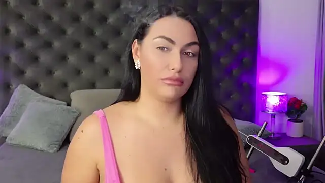 Snapshot of KrisNoir chatting on 09.29.25 KrisNoir online show from 09.29.25