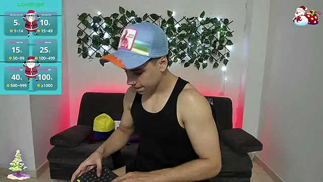 Snapshot of jonathanjoestar_ chatting on 12.15.24 jonathanjoestar online show from 12.15.24