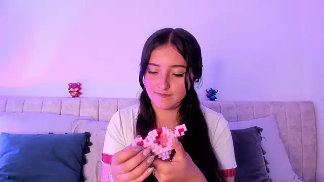 Kathia Morelli online show from 02.15.25