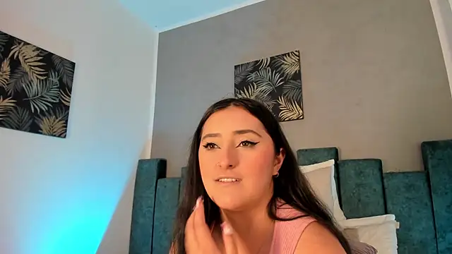 Snapshot of Kathia_Morelli chatting on 05.07.26 Kathia Morelli online show from 05.07.26