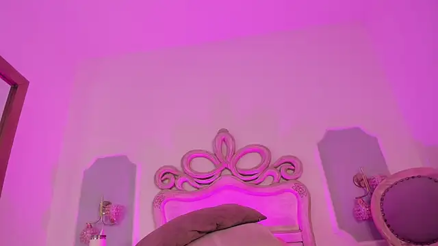 Sara  Williams online show from 11.10.25