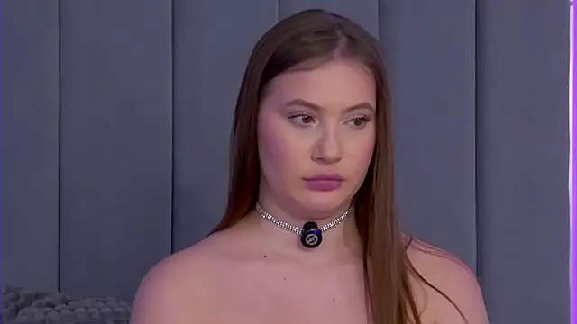 Snapshot of ChloeMarsch chatting on 10.19.25 ChloeMarsch online show from 10.19.25