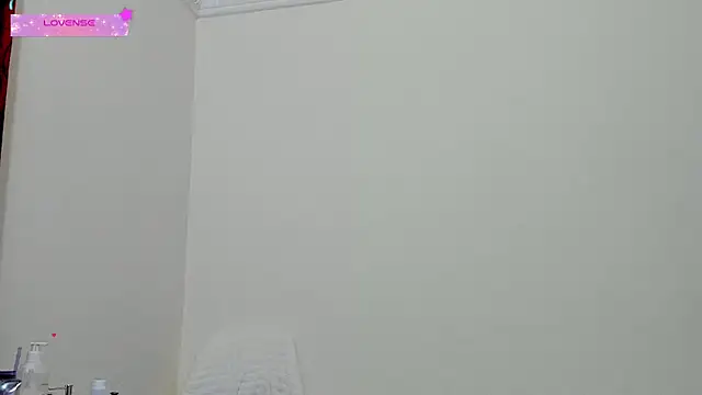 Snapshot of Missmia23 chatting on 09.30.25 Missmia23 online show from 09.30.25