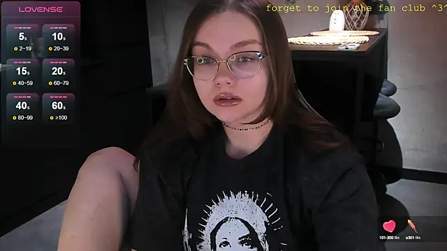 EvaBae online show from 01.05.25