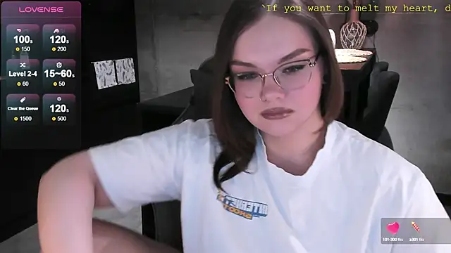 EvaBae online show from 01.15.25