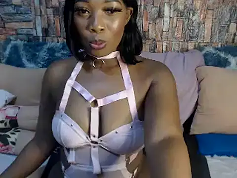 Snapshot of Foxy_African chatting on 02.27.25 Foxy African online show from 02.27.25